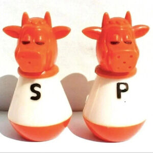 Vintage 1970s MCM Retro Plastic Cow Salt and Pepper Shaker Set Decor - Hong Kong